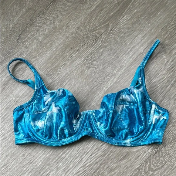 Victoria’s Secret Vintage Floral Lingerie Set - Picture 2 of 8